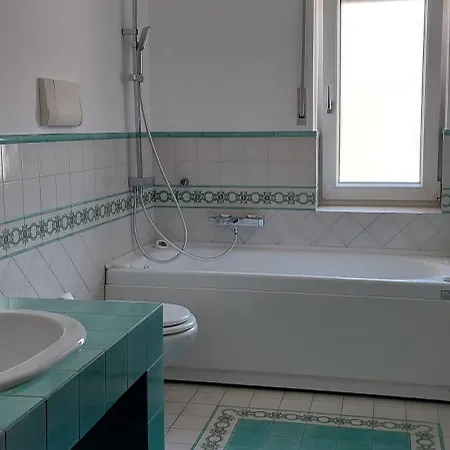 Giulia Town House Tra E Mare * Salerno